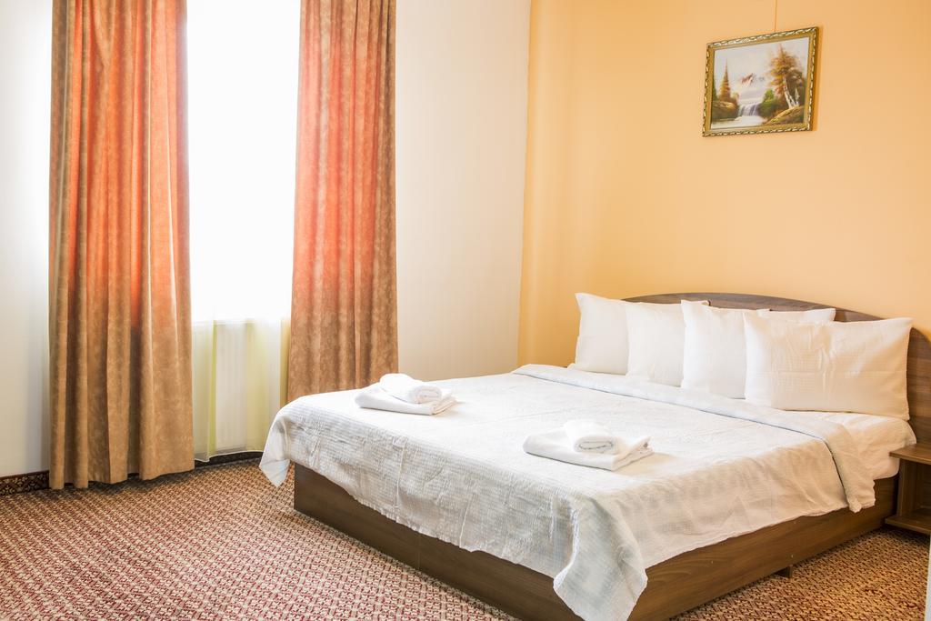 Hotel Darina Târgu-Mureş Εξωτερικό φωτογραφία